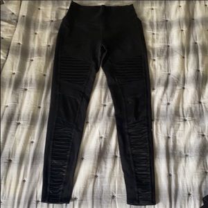Alo Yoga Moto Leggings